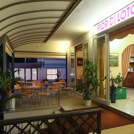 Fior Di Loto - Rimini Otel Dış mekan fotoğraf